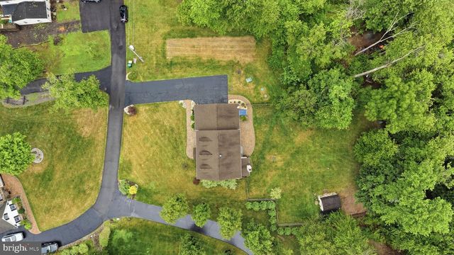 2027 OAK AVE, Jamison, PA 18929