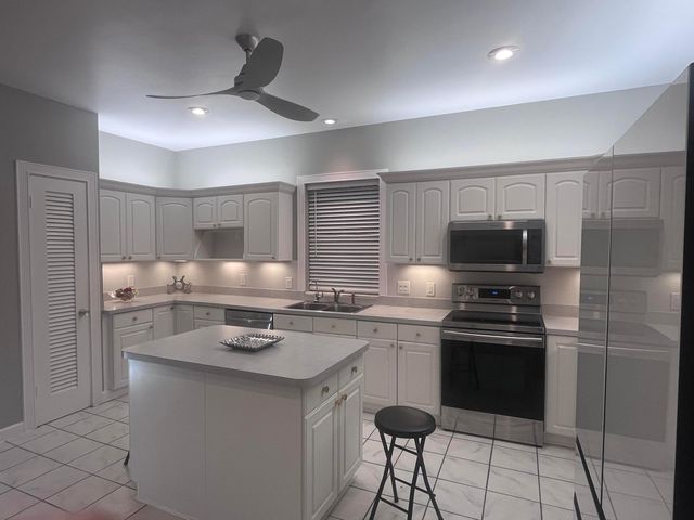 1061 Bimini Lane, West Palm Beach, FL 33404