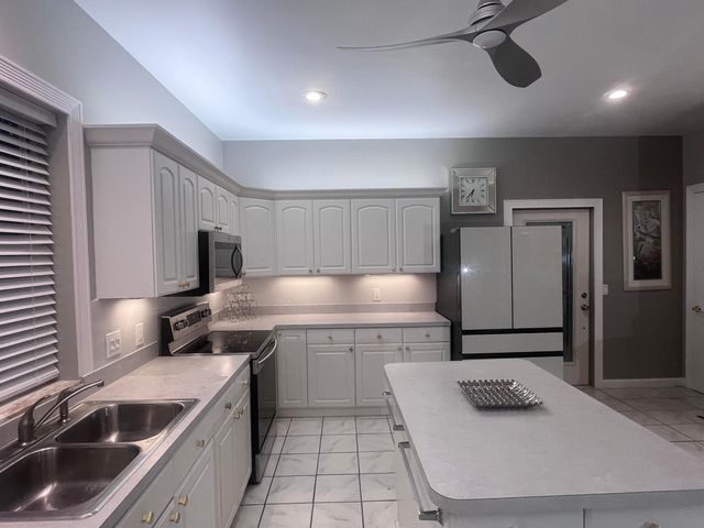 1061 Bimini Lane, West Palm Beach, FL 33404