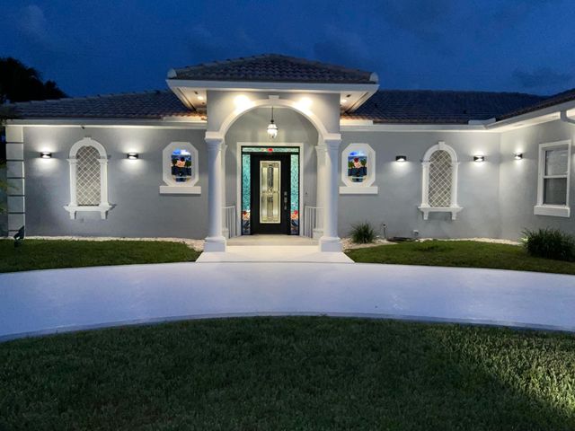 1061 Bimini Lane, West Palm Beach, FL 33404
