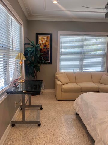 1061 Bimini Lane, West Palm Beach, FL 33404