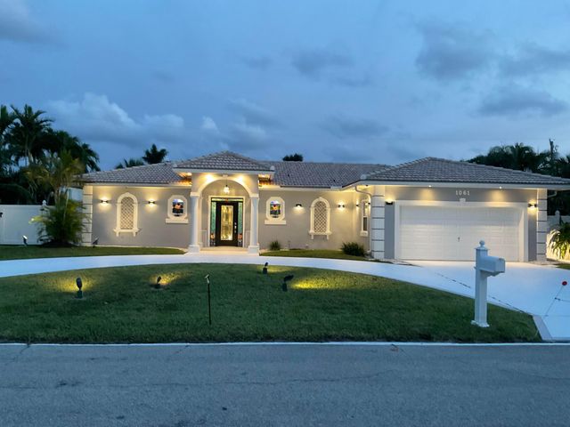 1061 Bimini Lane, West Palm Beach, FL 33404
