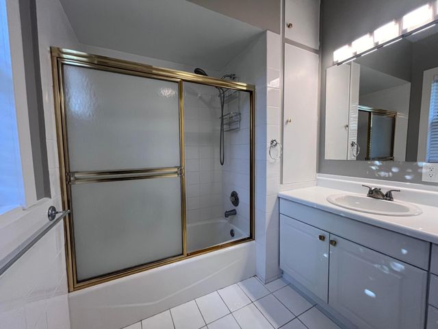 1061 Bimini Lane, West Palm Beach, FL 33404