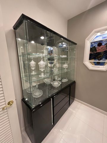 1061 Bimini Lane, West Palm Beach, FL 33404