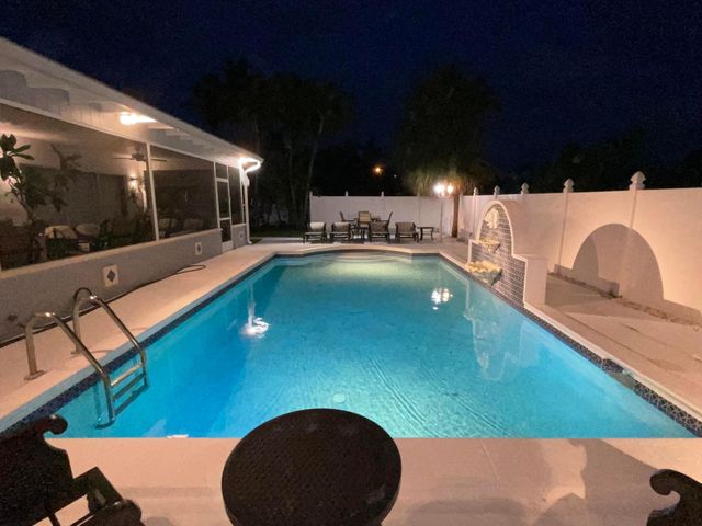 1061 Bimini Lane, West Palm Beach, FL 33404