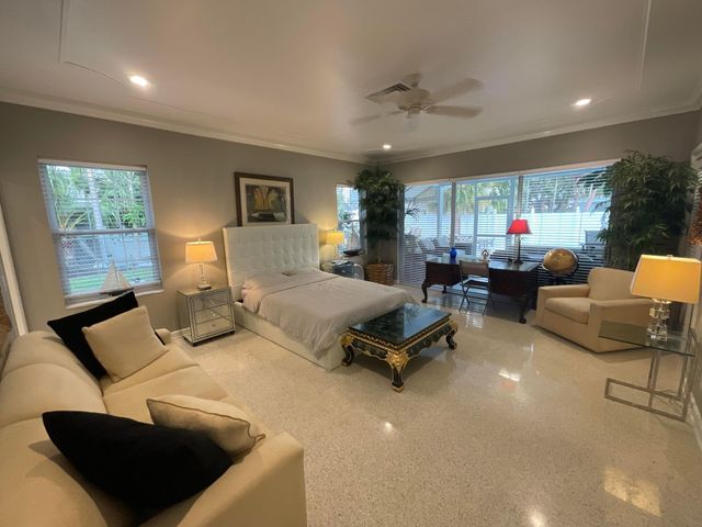 1061 Bimini Lane, West Palm Beach, FL 33404