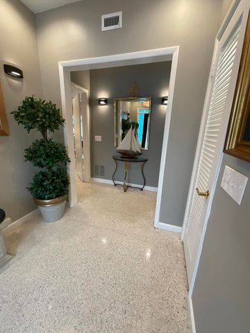 1061 Bimini Lane, West Palm Beach, FL 33404