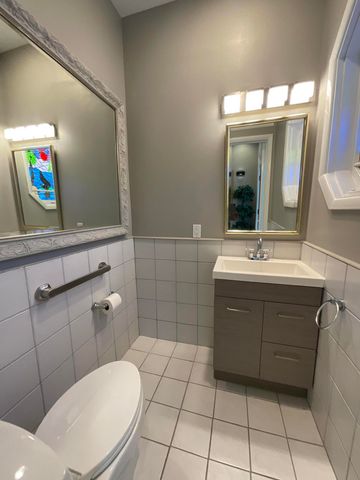 1061 Bimini Lane, West Palm Beach, FL 33404