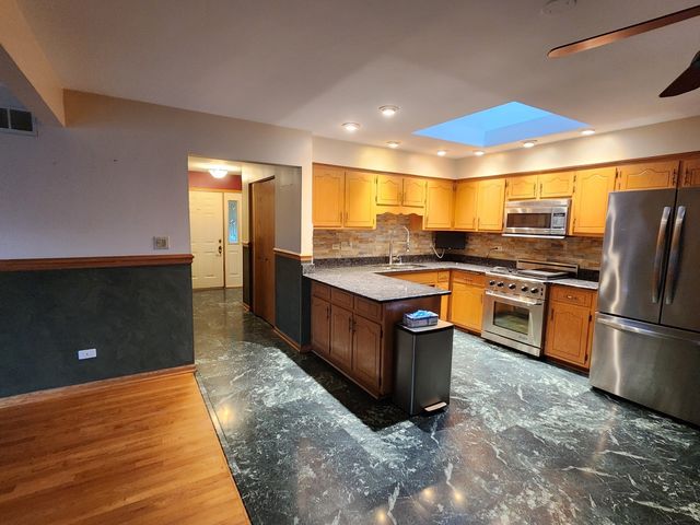 639 Poplar Avenue, Romeoville, IL 60446