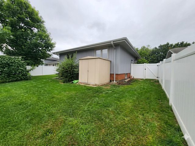 639 Poplar Avenue, Romeoville, IL 60446