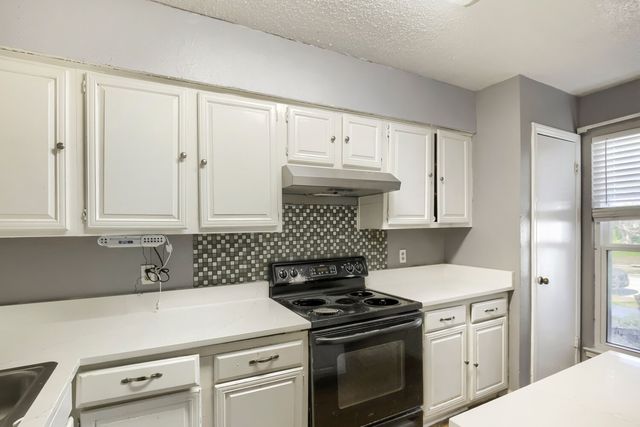 1848 Abshire Lane, Dallas, TX 75228