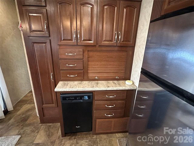 112 Sparrow Lane, New London, NC 28127