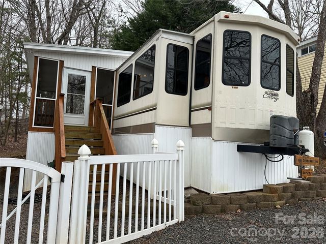 112 Sparrow Lane, New London, NC 28127