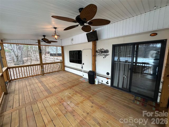 112 Sparrow Lane, New London, NC 28127