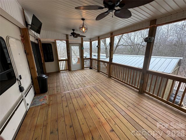 112 Sparrow Lane, New London, NC 28127