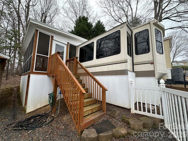 112 Sparrow Lane, New London, NC 28127