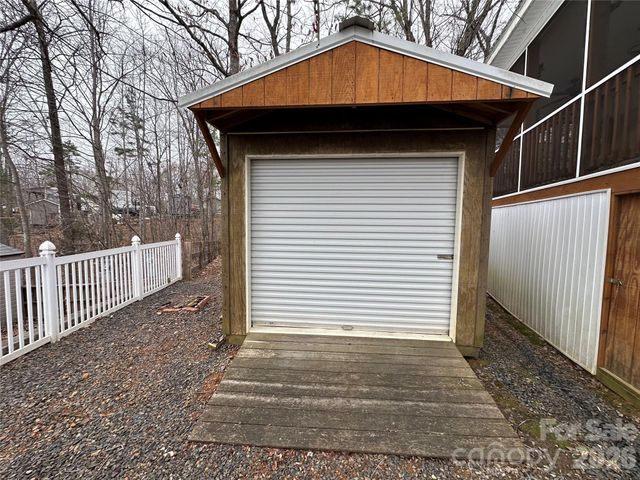 112 Sparrow Lane, New London, NC 28127