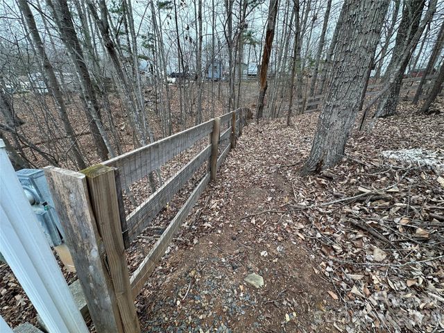 112 Sparrow Lane, New London, NC 28127