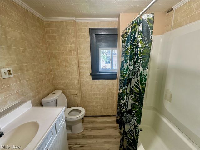 280 Lake Street, Akron, OH 44301