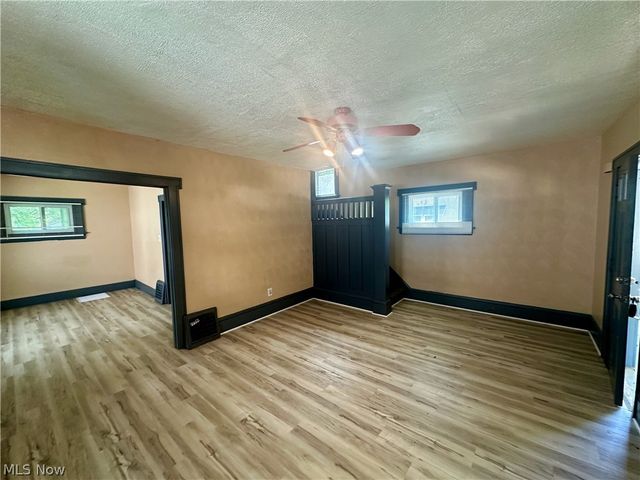 280 Lake Street, Akron, OH 44301