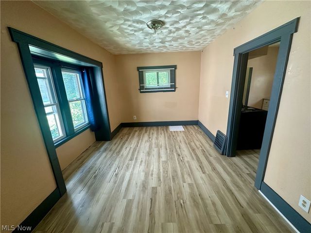 280 Lake Street, Akron, OH 44301
