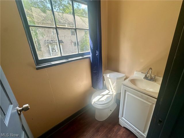 280 Lake Street, Akron, OH 44301