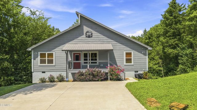 353 Oak Lake Drive, Sevierville, TN 37876