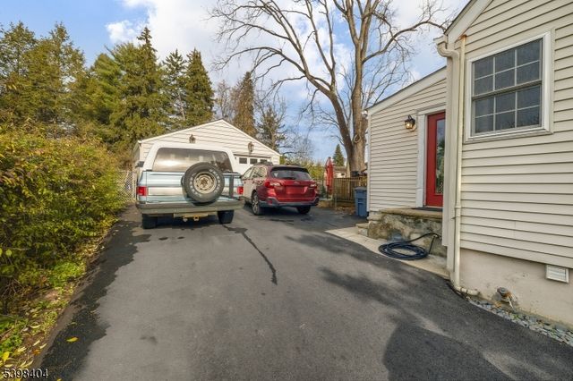 101 Sycamore Ave, Livingston Twp., NJ 07039