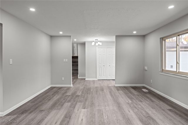 6876 Anthony Lane, Parma Heights, OH 44130