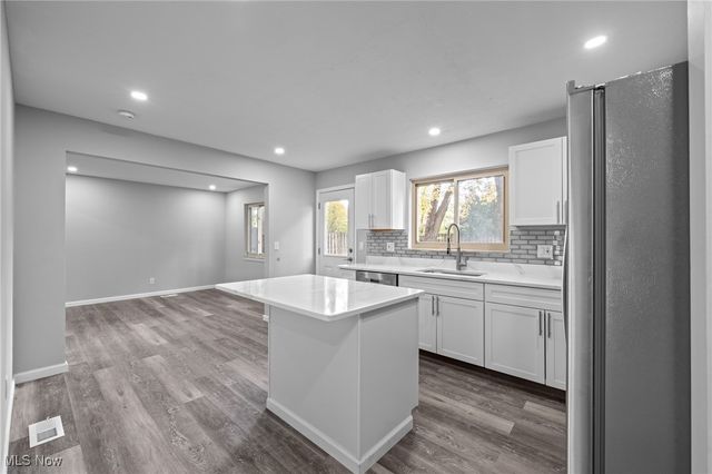 6876 Anthony Lane, Parma Heights, OH 44130