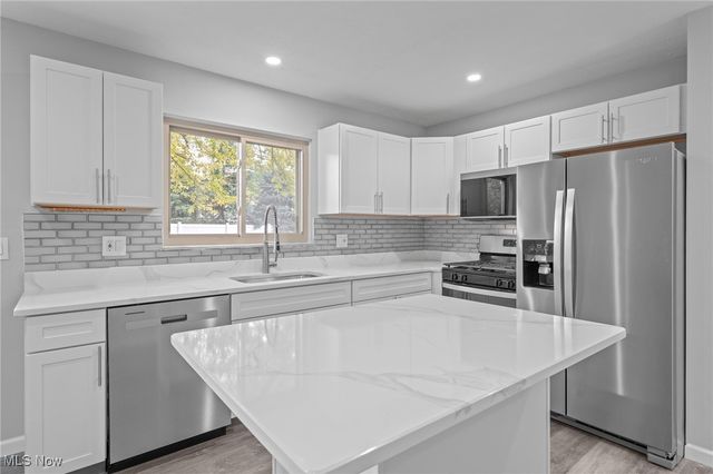 6876 Anthony Lane, Parma Heights, OH 44130