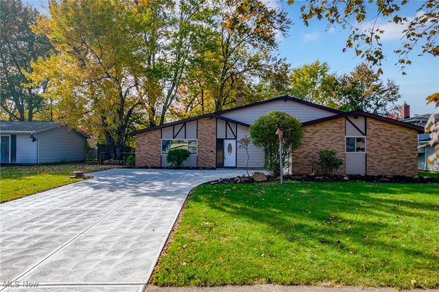 6876 Anthony Lane, Parma Heights, OH 44130