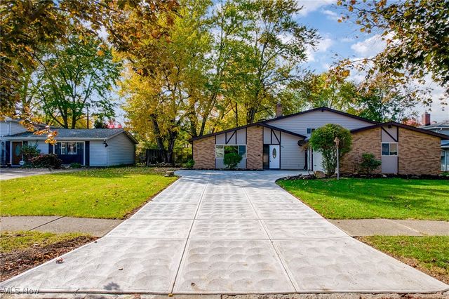 6876 Anthony Lane, Parma Heights, OH 44130