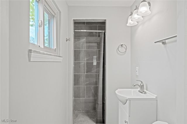 6876 Anthony Lane, Parma Heights, OH 44130