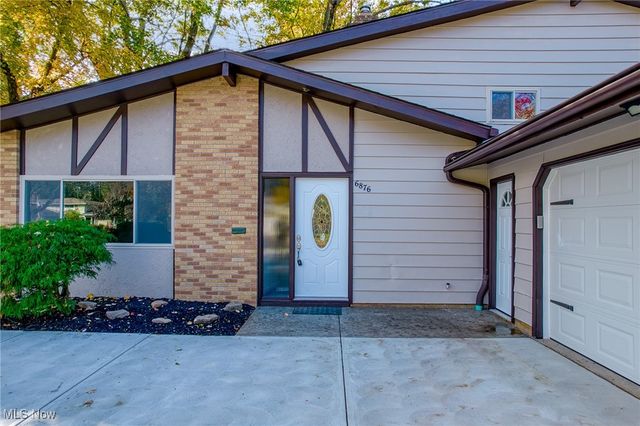 6876 Anthony Lane, Parma Heights, OH 44130