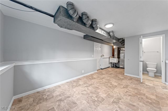 6876 Anthony Lane, Parma Heights, OH 44130