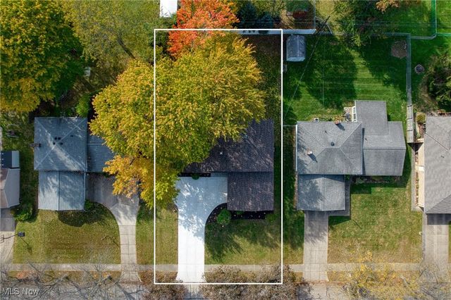 6876 Anthony Lane, Parma Heights, OH 44130