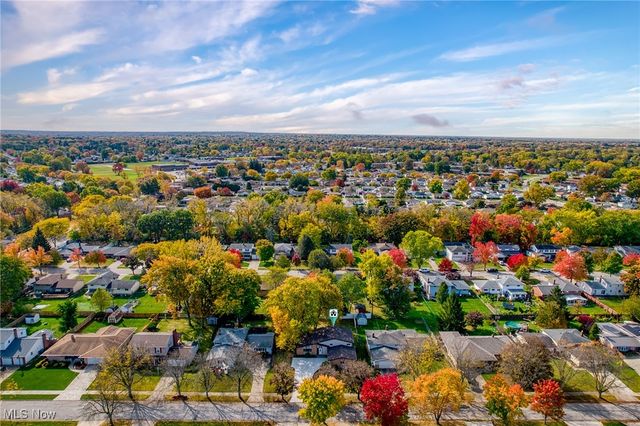 6876 Anthony Lane, Parma Heights, OH 44130