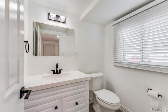 2862 Rossmoor Circle, Bloomfield Hills, MI 48302