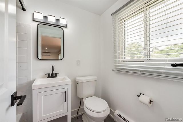 2862 Rossmoor Circle, Bloomfield Hills, MI 48302