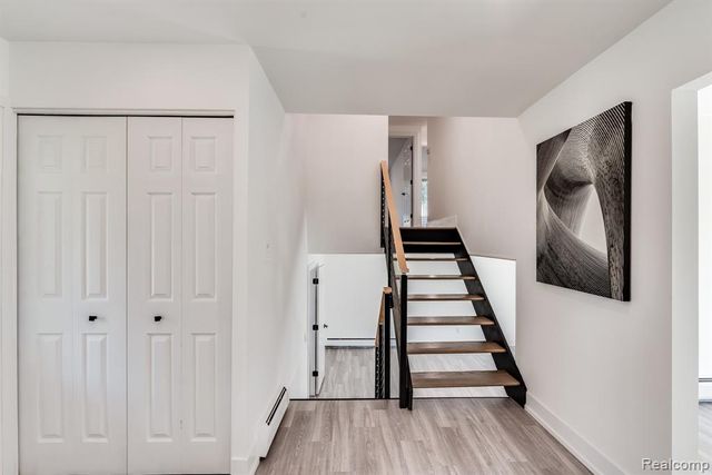 2862 Rossmoor Circle, Bloomfield Hills, MI 48302