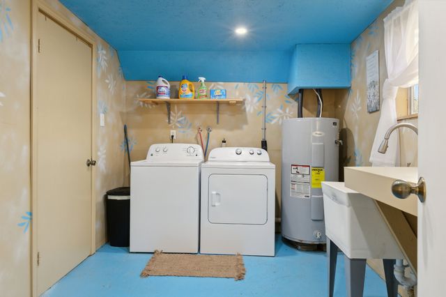2338 N Tool Dr, Seven Points, TX 75143