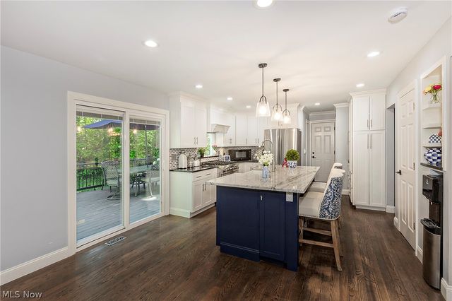 8290 Pine Creek Court, Chagrin Falls, OH 44023