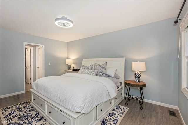 8290 Pine Creek Court, Chagrin Falls, OH 44023