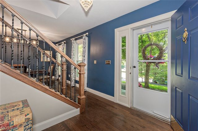 8290 Pine Creek Court, Chagrin Falls, OH 44023