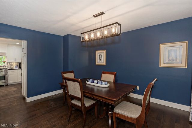 8290 Pine Creek Court, Chagrin Falls, OH 44023