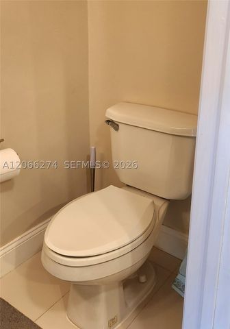 1000 Parkview Dr 1026, Hallandale Beach, FL 33009