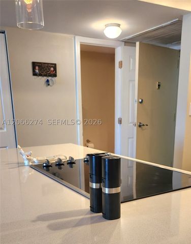 1000 Parkview Dr 1026, Hallandale Beach, FL 33009