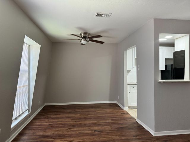 2101 6th Avenue N 12, Texas City, TX 77590