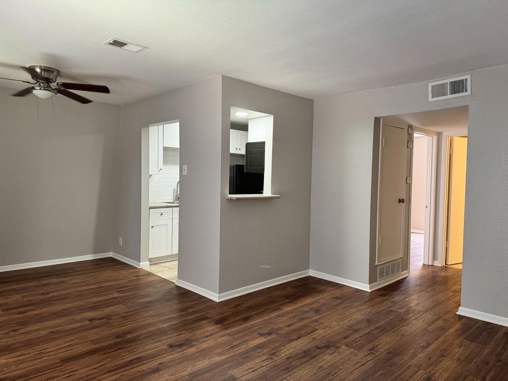 2101 6th Avenue N 12, Texas City, TX 77590